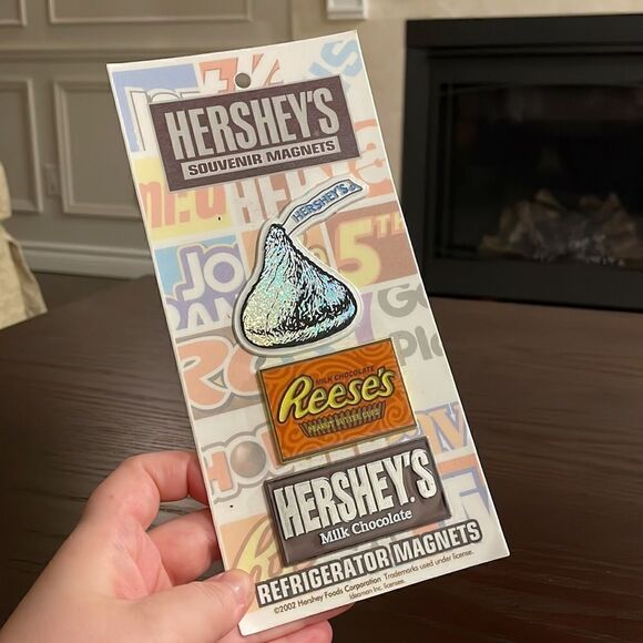 Hershey’s Souvenir Magnets Pack of 3 Refrigerator Magnets 2002 Vintage Chocolate - Picture 2 of 5
